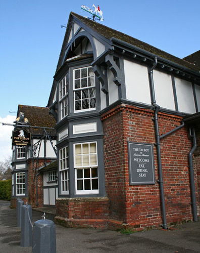 The Talbot And Apartment Iwerne Minster Екстериор снимка